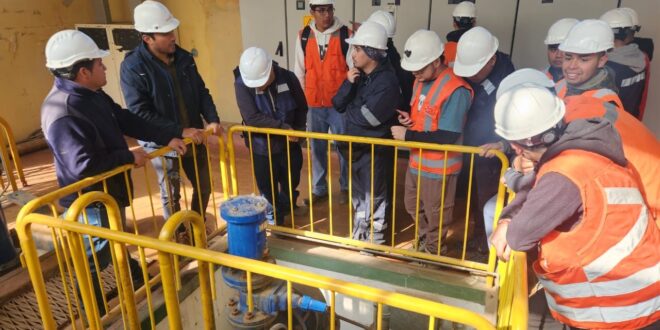Alumnos de Ovalle realizan visita educativa a planta Los Peñones de Aguas del Valle