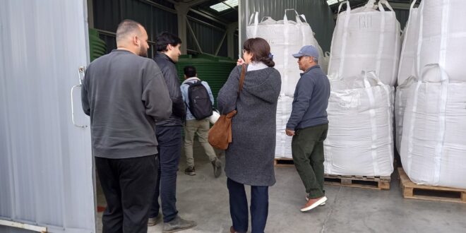 Dirigentes de Juntas de Vecinos de Alto Peñuelas conocen procesos y sistema de tratamientos de RILes en pesquera Antartic Seafood