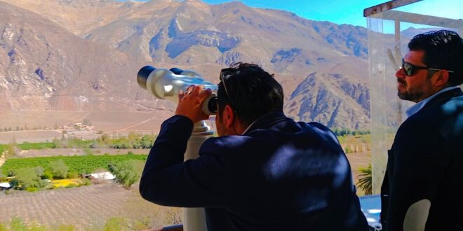 El trabajo en equipo fortalece al Valle de Elqui: Autoridades regionales conocen el exitoso modelo turístico de Paihuano