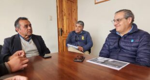 Aguas del Valle y alcalde de Punitaqui coordinan cronograma de obras en calle Caupolicán