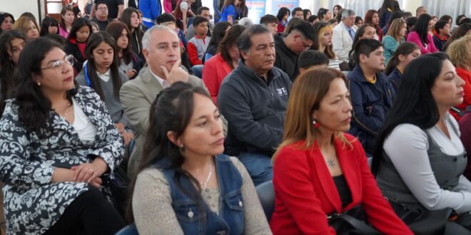 Conmemoran 8 años de la Nueva Educación Pública con estudiantes en el centro del proceso educativo