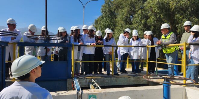 Más de 300 estudiantes han visitado las plantas productivas de Aguas del Valle este año