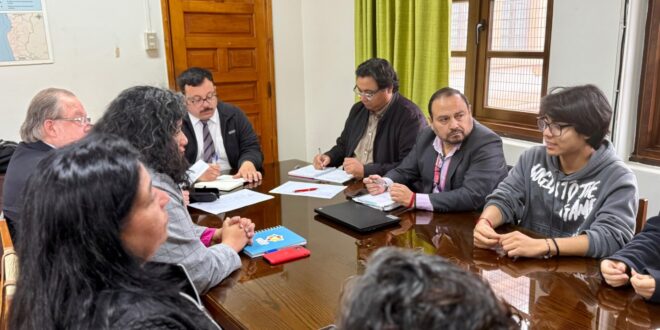 Seremi de Educación se reúne con estudiantes del Christ School para fortalecer el diálogo y clarificar plazos del proceso