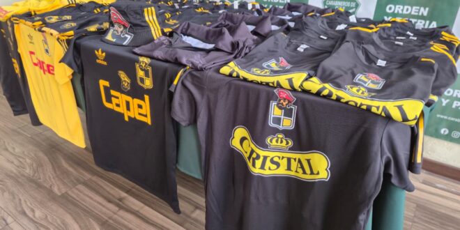 Piratearon al pirata Carabineros decomisa casi un centenar de camisetas falsas de Coquimbo Unido