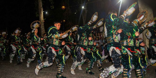 Pisco Elqui culminó celebración de 90 años con Carnaval Andino