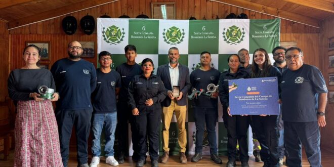 Sexta Compañía del Cuerpo de Bomberos de La Serena adquiere nuevo equipamiento gracias al fondo concursable de Aguas del Valle