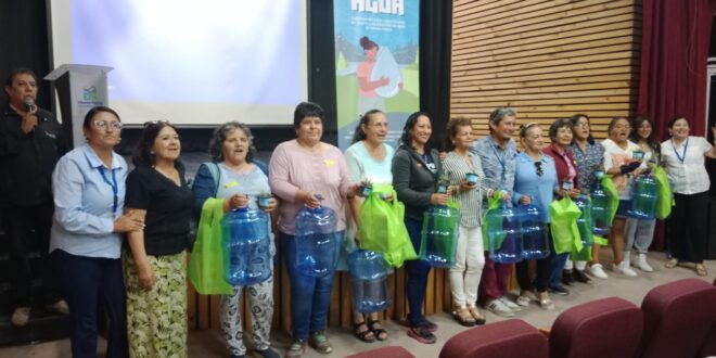 Vecinas de Monte Patria se capacitan en reutilización de agua gracias al fondo concursable de Aguas del Valle