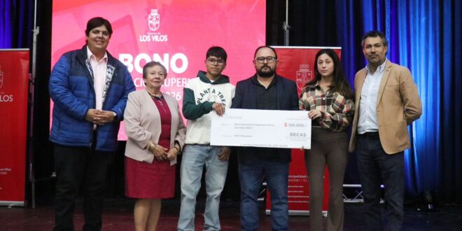 ¡Los Vilos sigue avanzando en educación! 776 jóvenes son beneficiados a través de las Becas Municipales 2026.