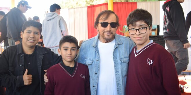 Carlos Pinto y Claudio Narea, invitados de honor en celebración del Día del Libro