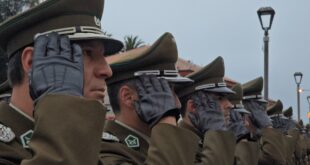Con el izamiento de la Bandera Nacional Carabineros inició Conmemoraciones por sus 99 años